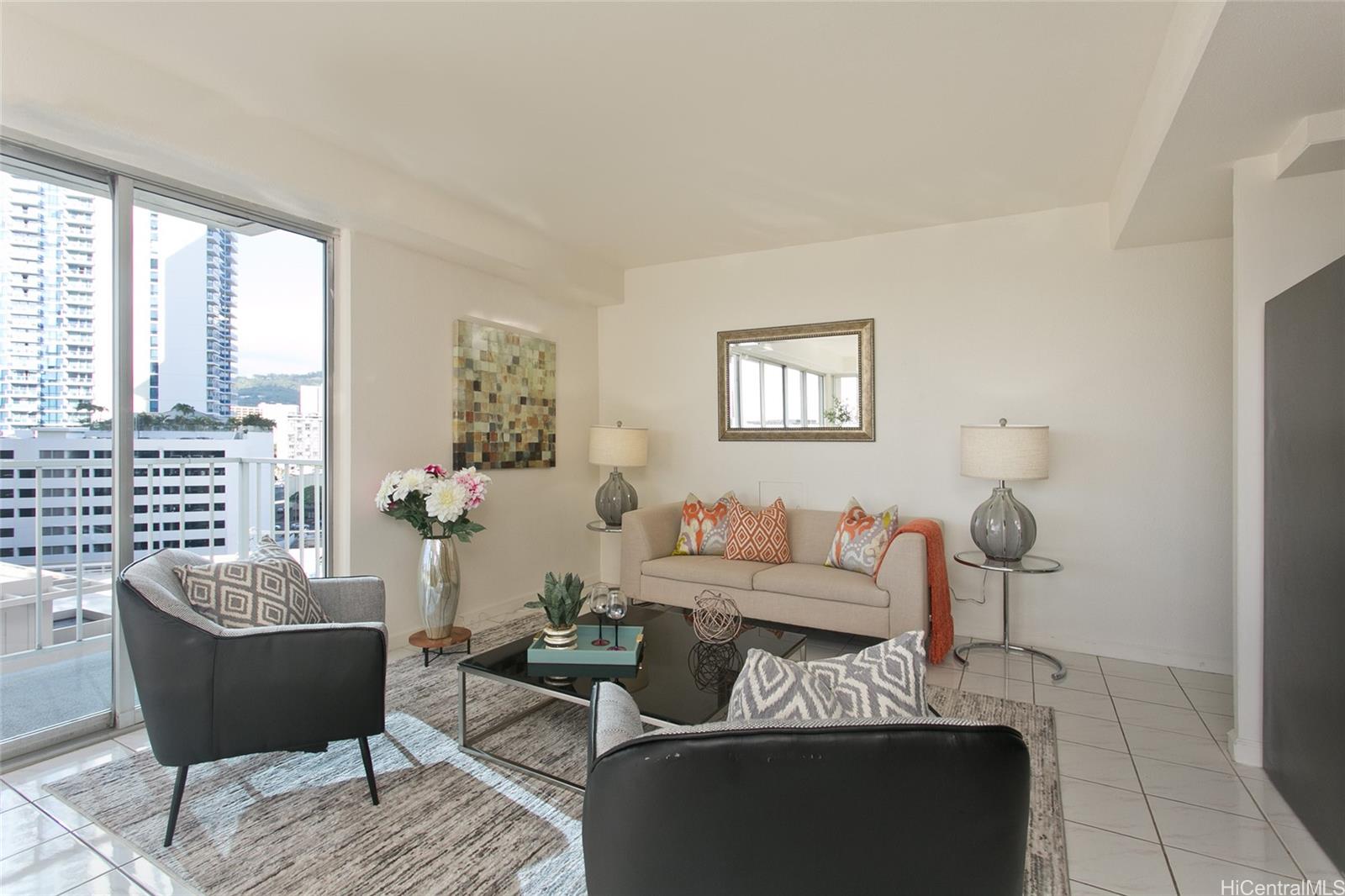 Sunset Towers condo # 1007, Honolulu, Hawaii - photo 8 of 20