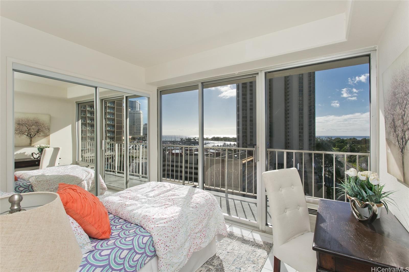 Sunset Towers condo # 1007, Honolulu, Hawaii - photo 10 of 20