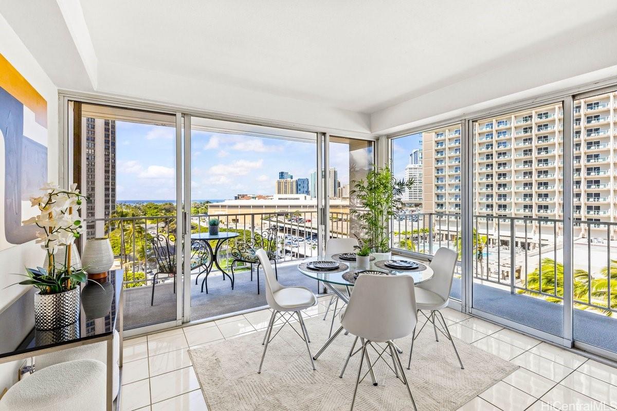 Sunset Towers condo # 1007, Honolulu, Hawaii - photo 7 of 20