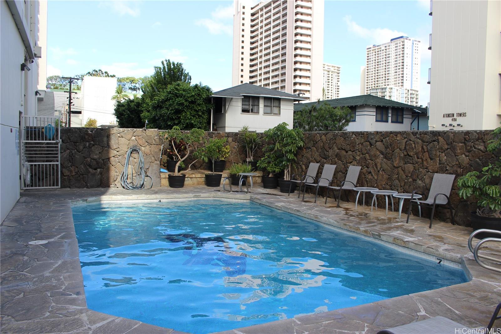 Sunset Towers condo # 1101, Honolulu, Hawaii - photo 18 of 23