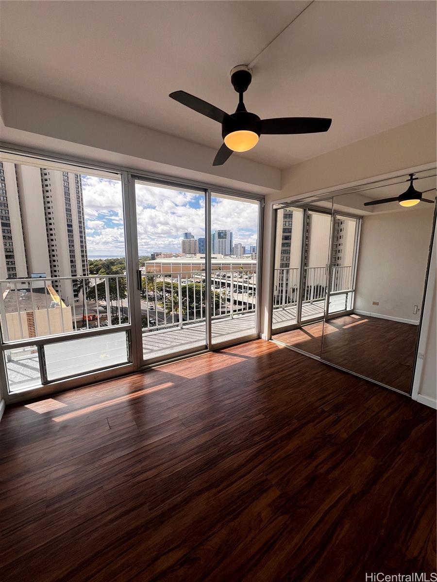 Sunset Towers condo # 1105, Honolulu, Hawaii - photo 7 of 15