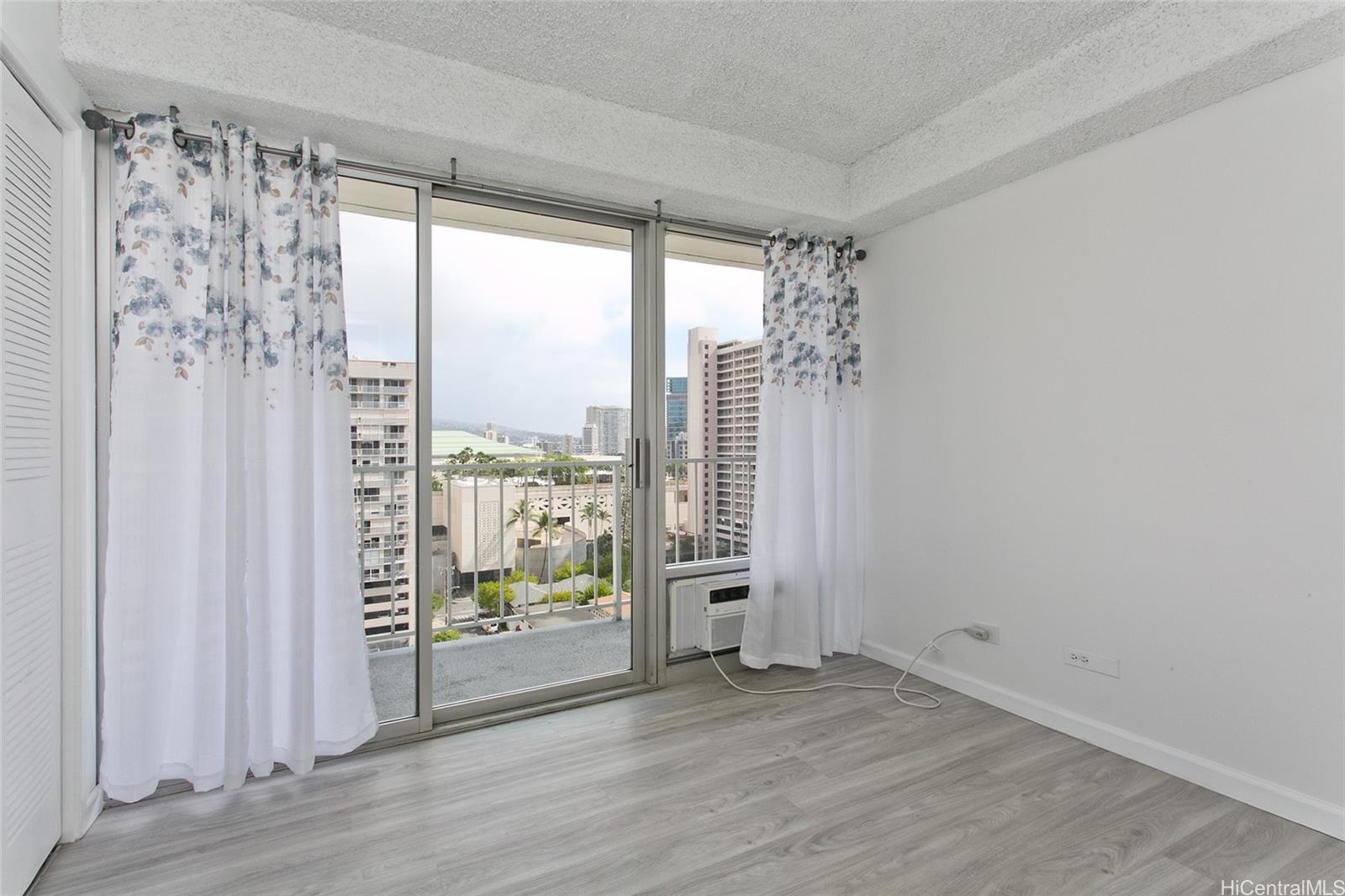 Sunset Towers condo # 1402, Honolulu, Hawaii - photo 8 of 16