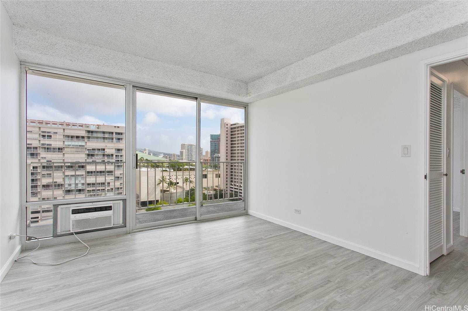 Sunset Towers condo # 1402, Honolulu, Hawaii - photo 10 of 16