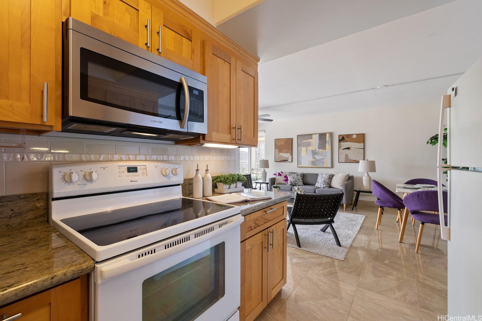 Sunset Towers condo # 1603, Honolulu, Hawaii - photo 13 of 24
