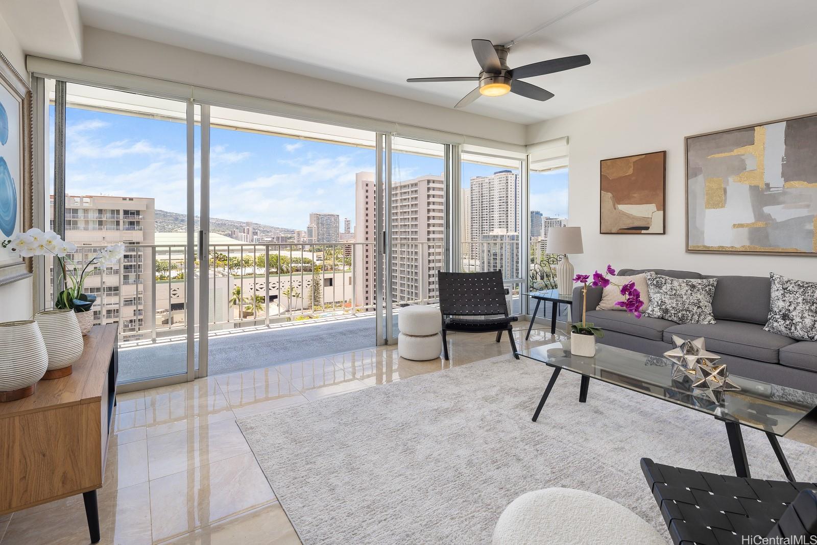 Sunset Towers condo # 1603, Honolulu, Hawaii - photo 3 of 24