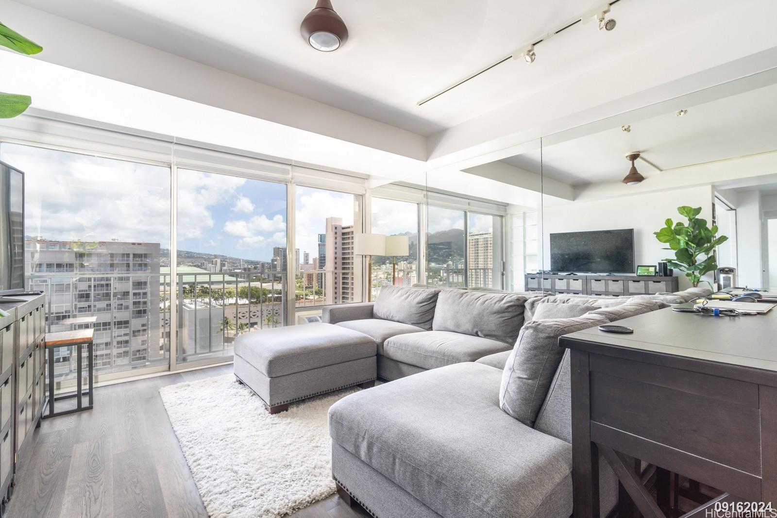 419 Atkinson Dr Honolulu - Rental - photo 4 of 25