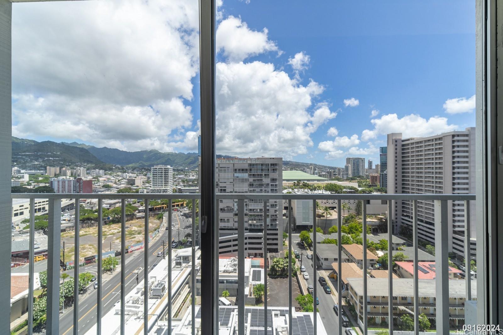 419 Atkinson Dr Honolulu - Rental - photo 5 of 25