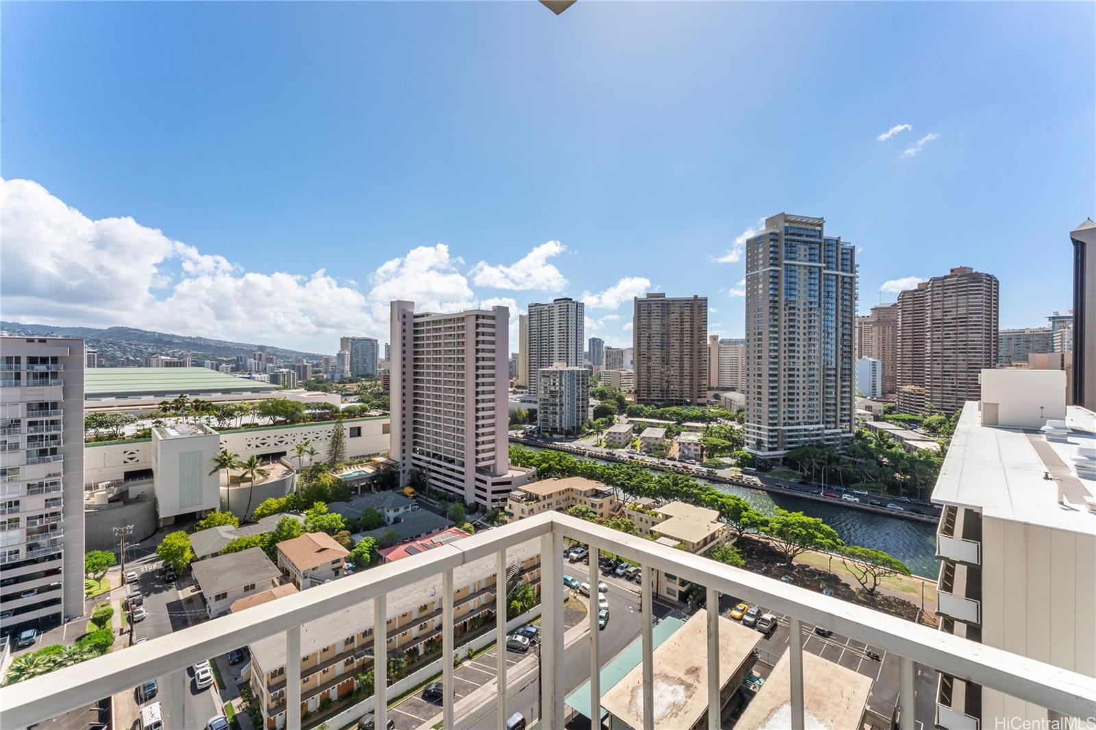 Sunset Towers condo # 1803, Honolulu, Hawaii - photo 17 of 25