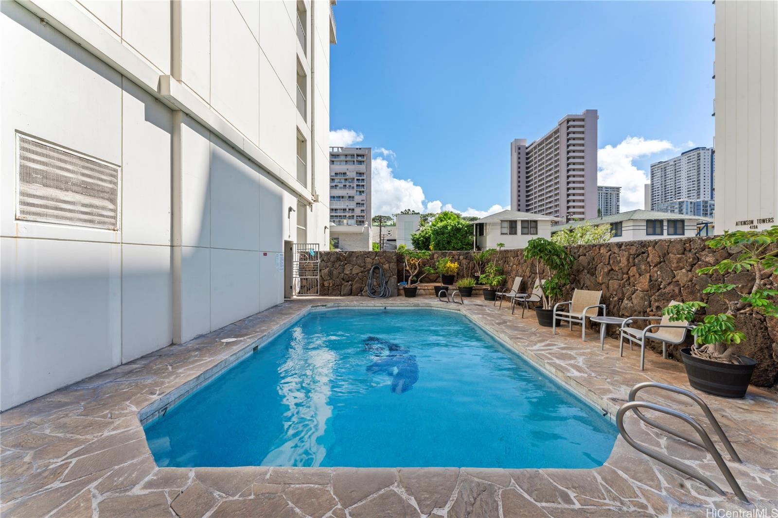 Sunset Towers condo # 1803, Honolulu, Hawaii - photo 19 of 25