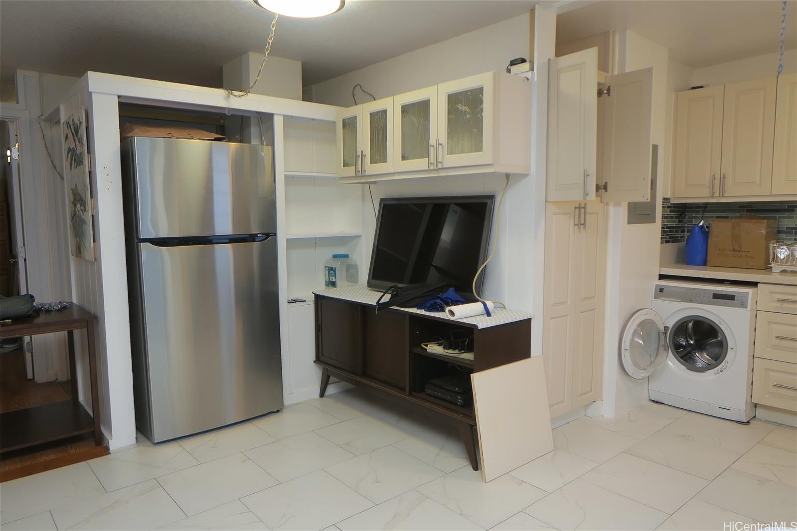 419 Atkinson Dr Honolulu - Rental - photo 3 of 8