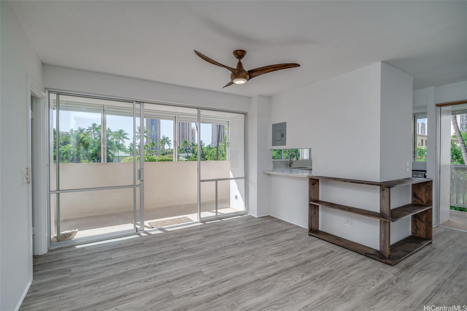 Oahu Surf 1 condo # 305, Honolulu, Hawaii - photo 4 of 25