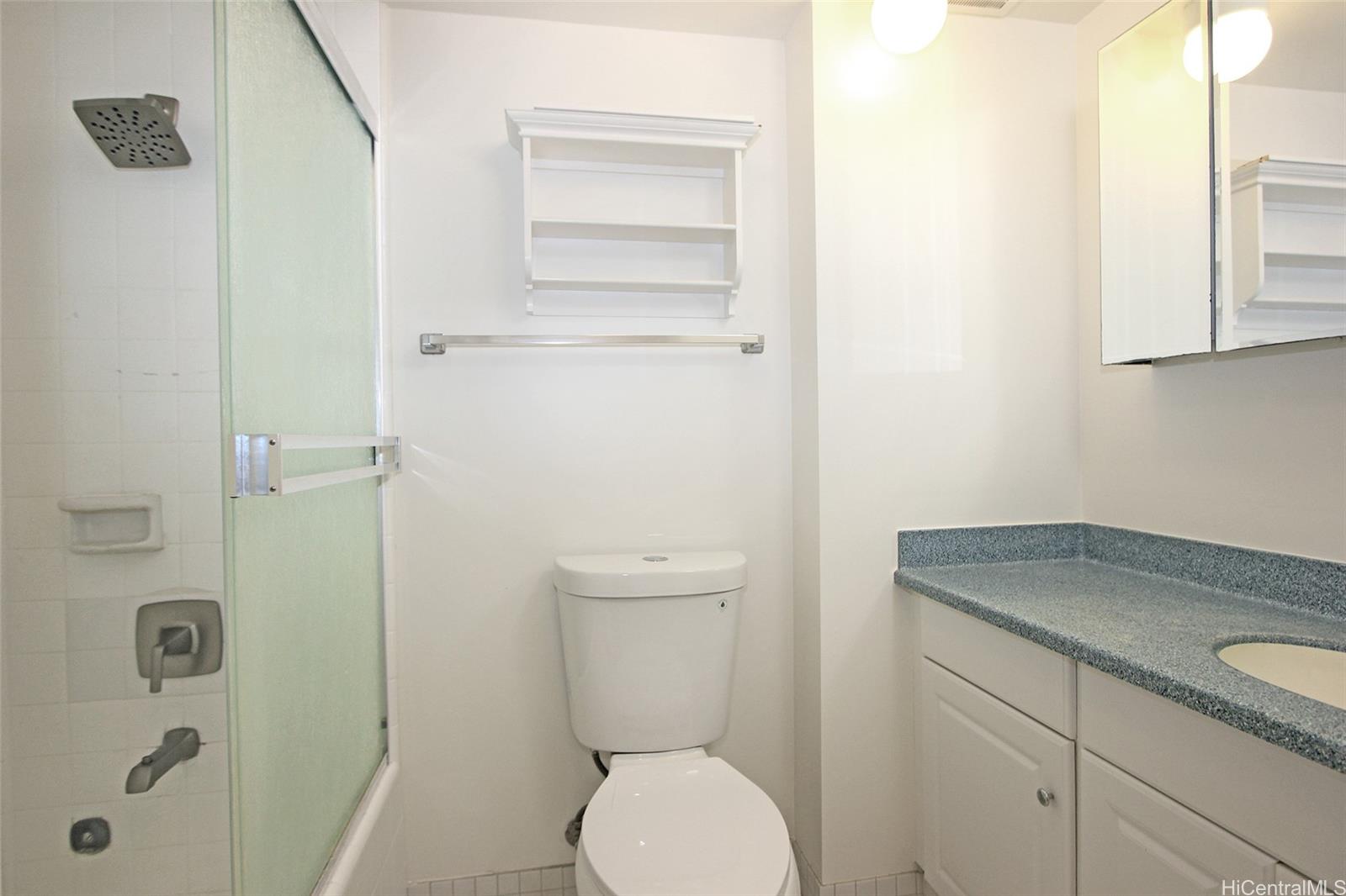 419 Keoniana St Honolulu - Rental - photo 5 of 9