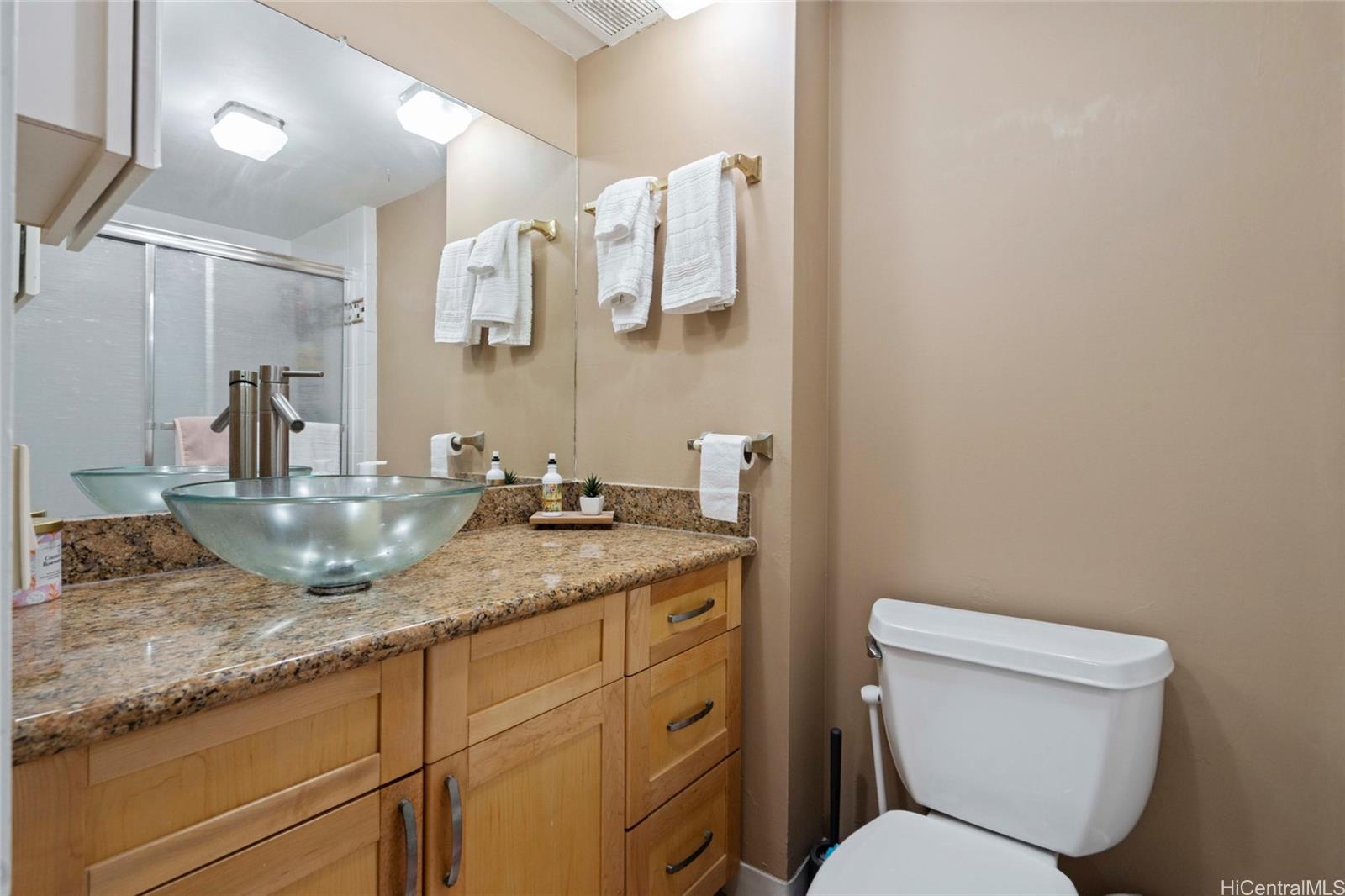 Oahu Surf 1 condo # 604, Honolulu, Hawaii - photo 18 of 25