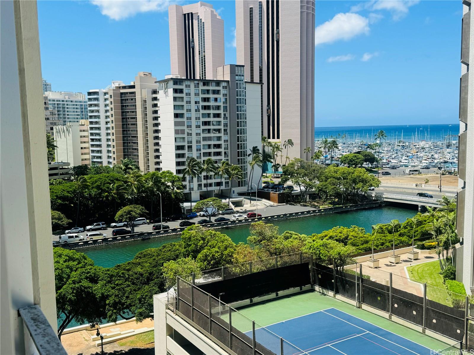 Atkinson Towers Inc condo # 1004, Honolulu, Hawaii - photo 17 of 23