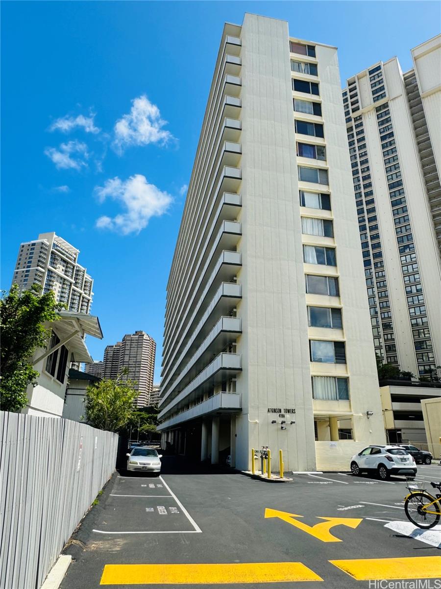 Atkinson Towers Inc condo # 1004, Honolulu, Hawaii - photo 21 of 23