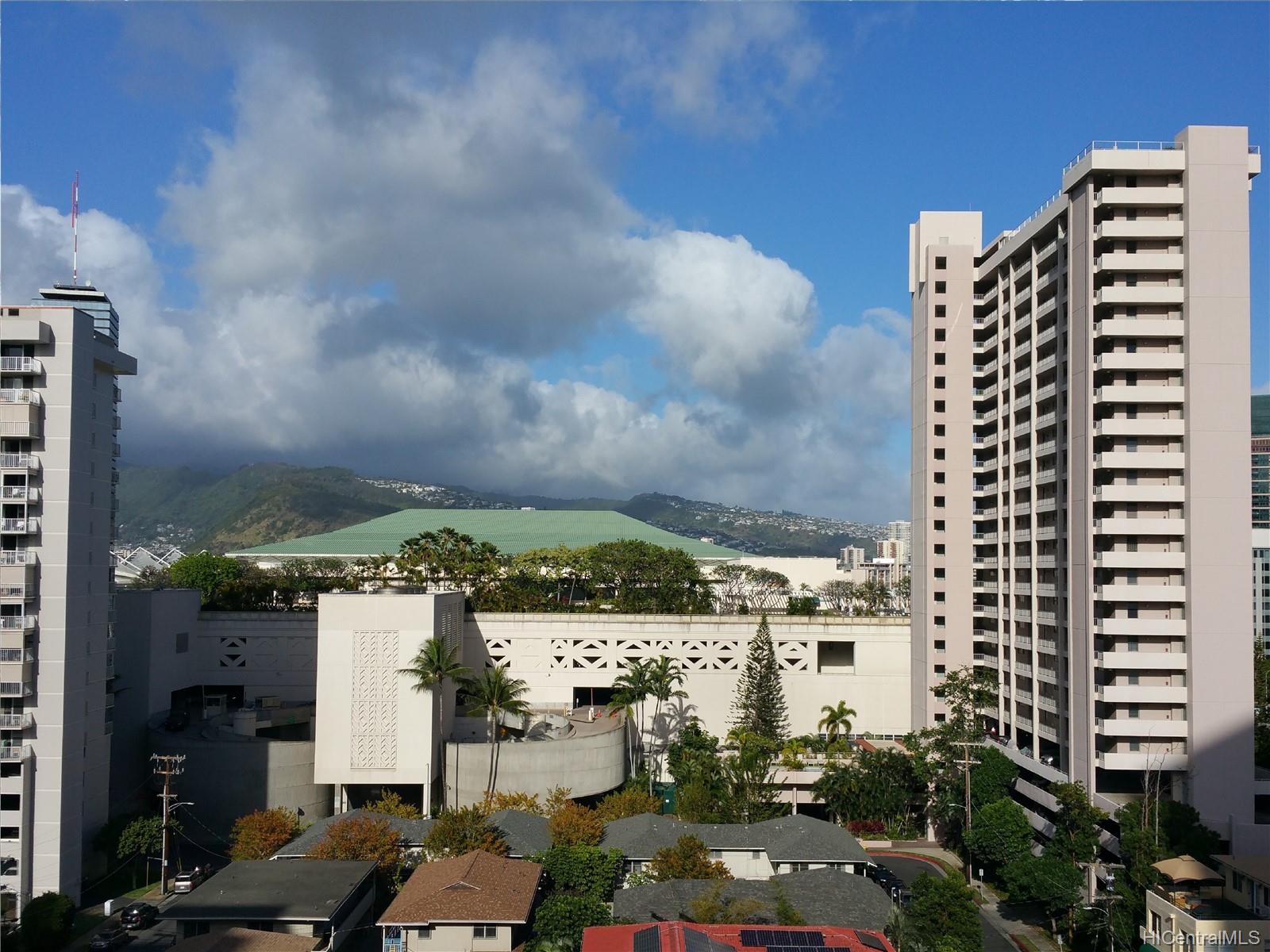 Atkinson Towers Inc condo # 1101, Honolulu, Hawaii - photo 5 of 10