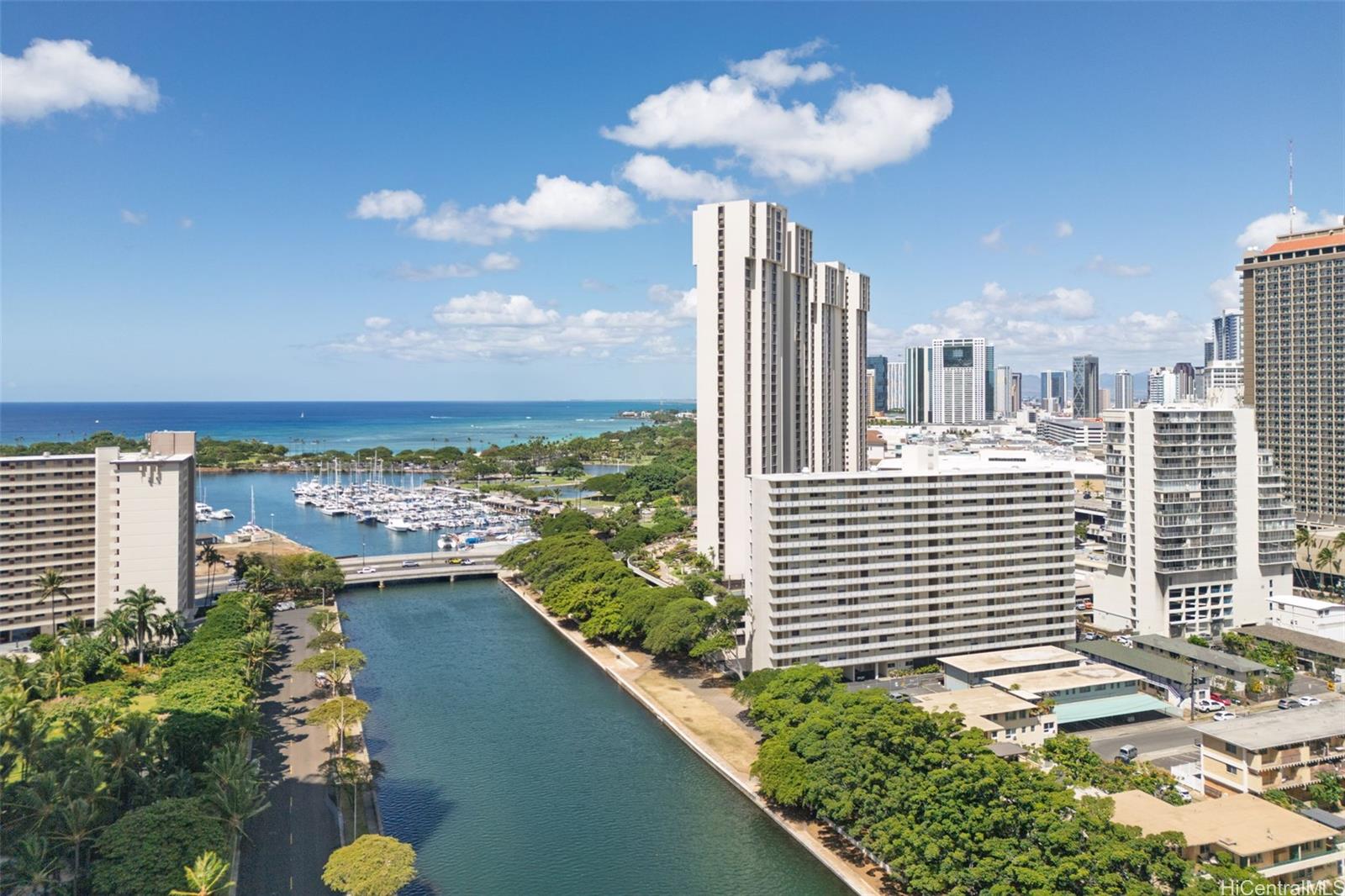 Atkinson Towers Inc condo # 1108, Honolulu, Hawaii - photo 2 of 25