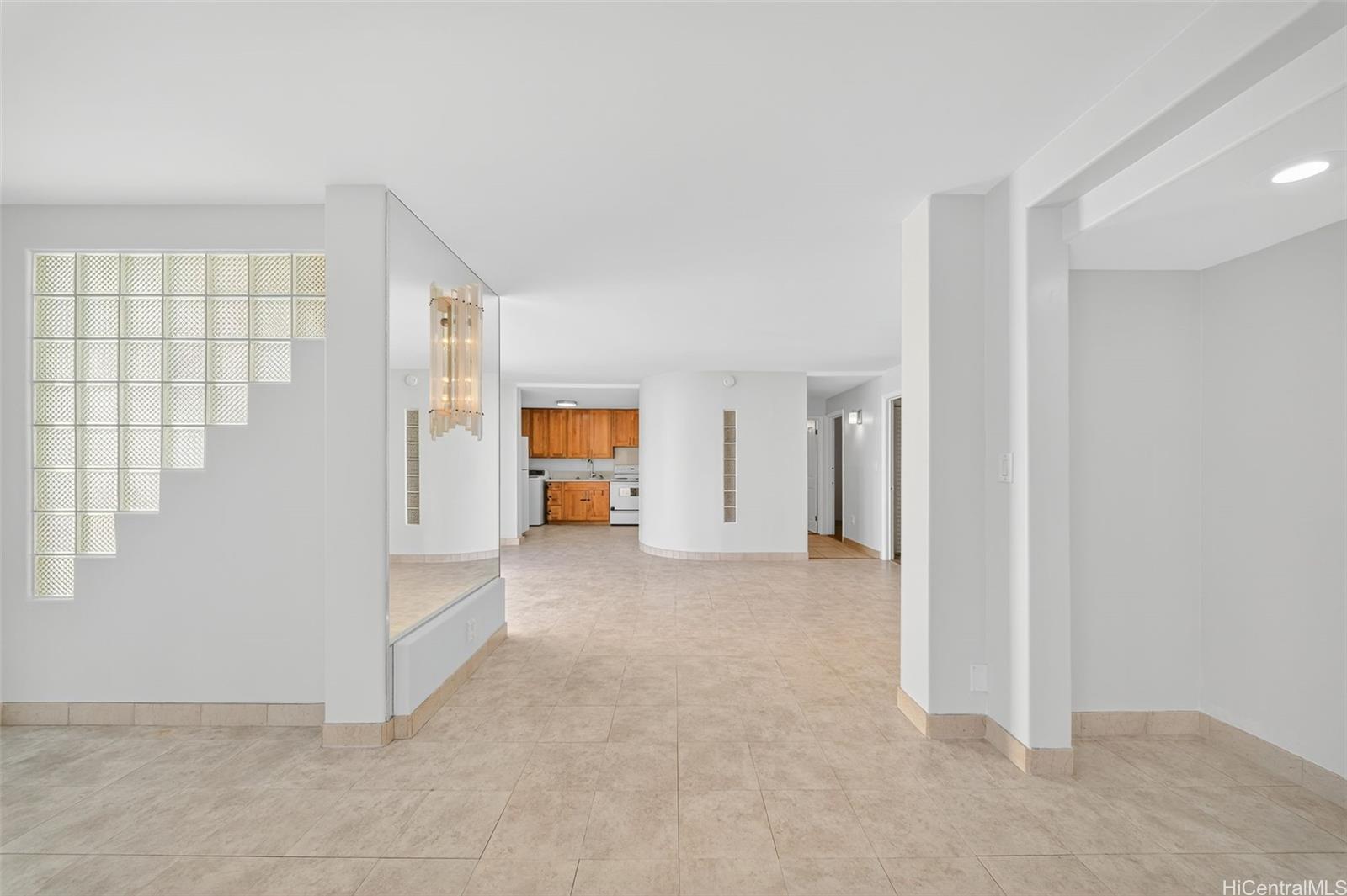 Atkinson Towers Inc condo # 1108, Honolulu, Hawaii - photo 16 of 25