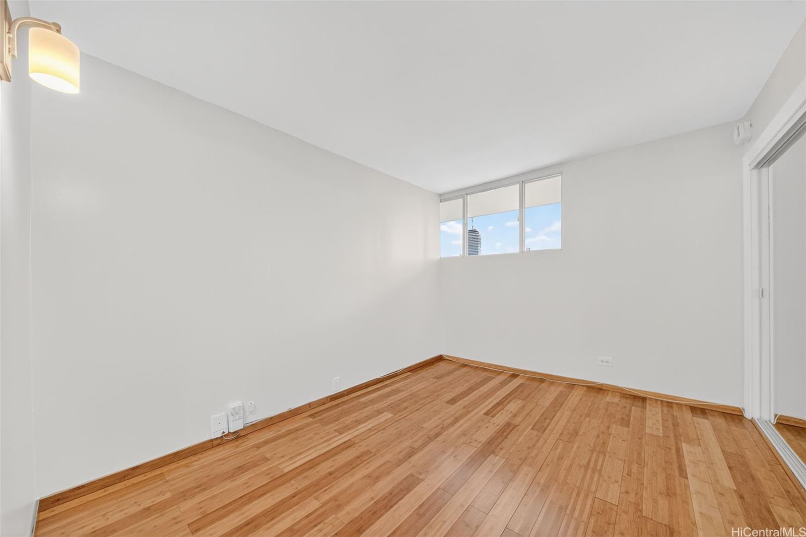 Atkinson Towers Inc condo # 1108, Honolulu, Hawaii - photo 24 of 25