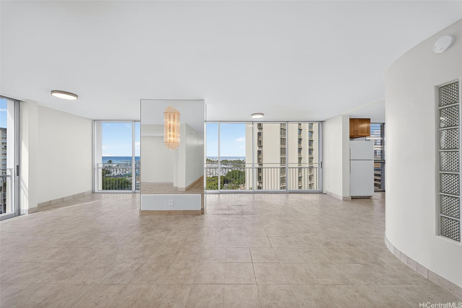 Atkinson Towers Inc condo # 1108, Honolulu, Hawaii - photo 4 of 25