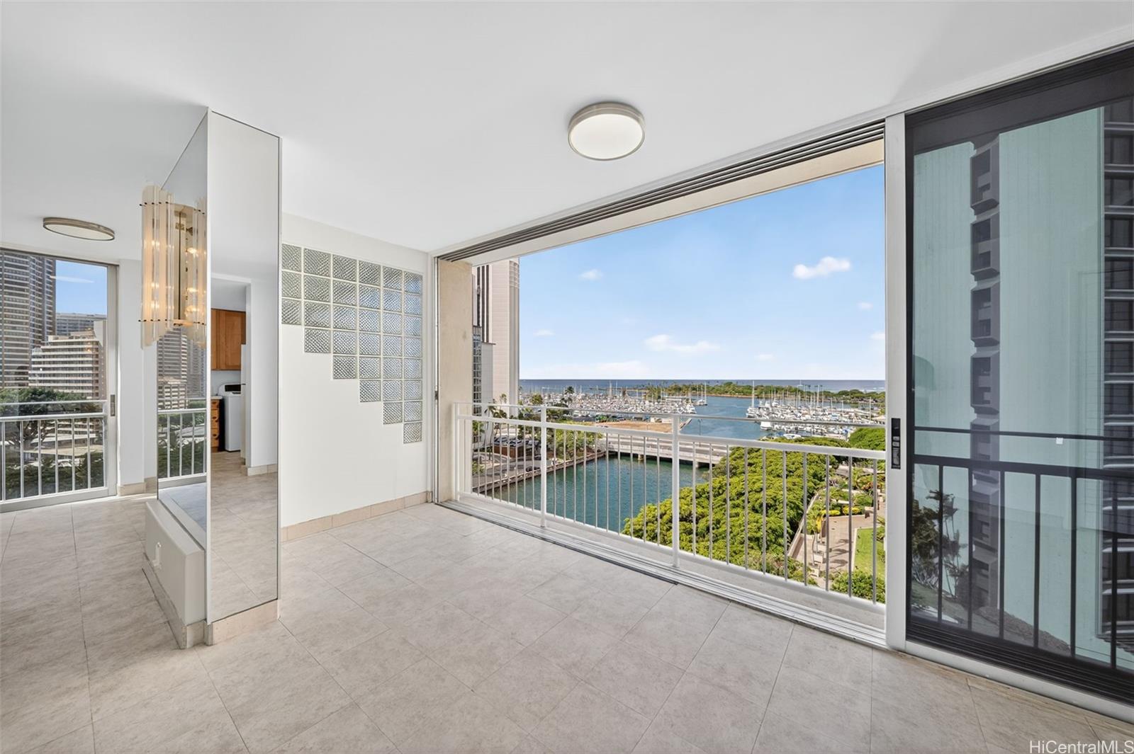 Atkinson Towers Inc condo # 1108, Honolulu, Hawaii - photo 8 of 25