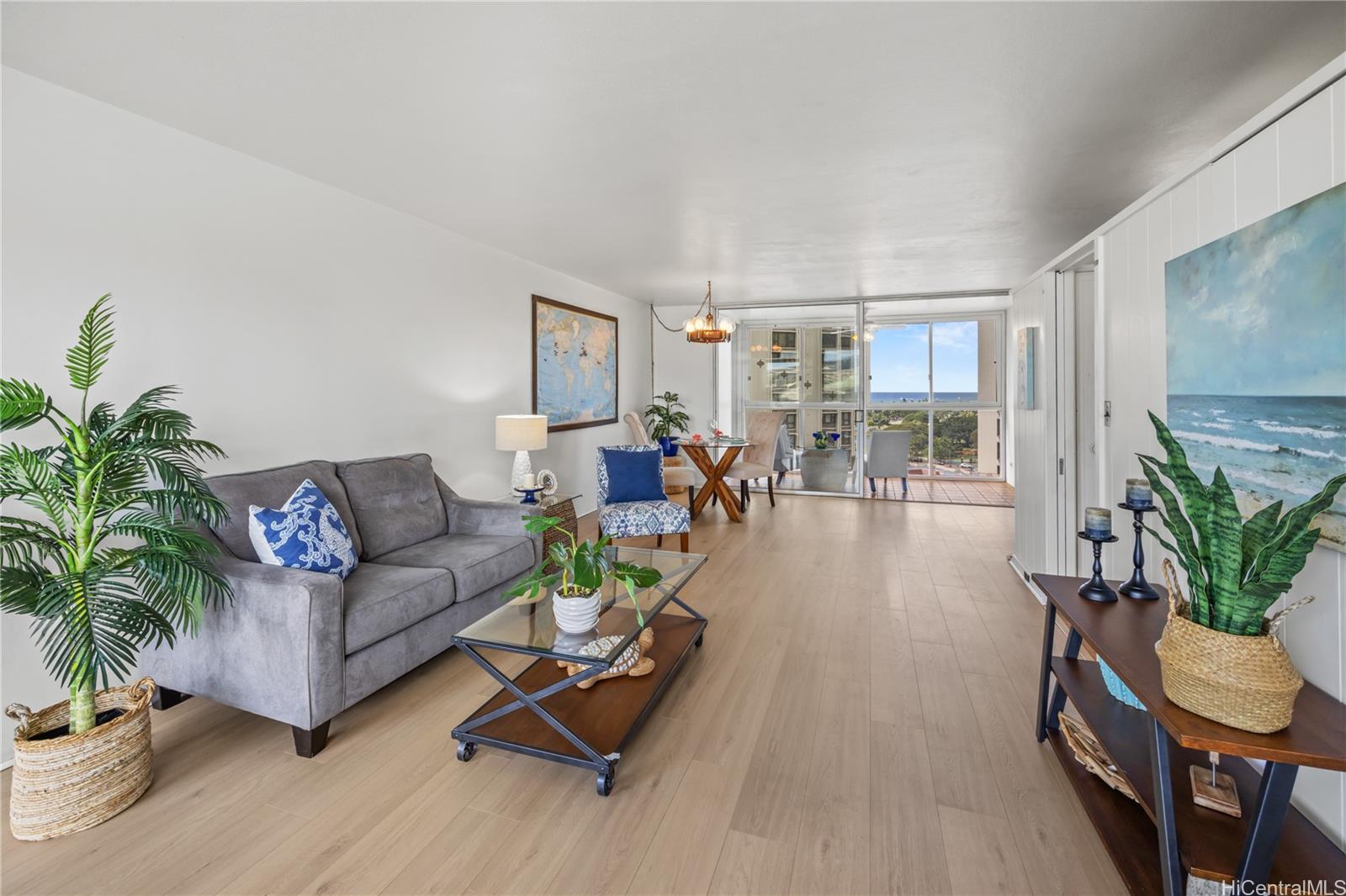 Atkinson Towers Inc condo # 1202, Honolulu, Hawaii - photo 12 of 19