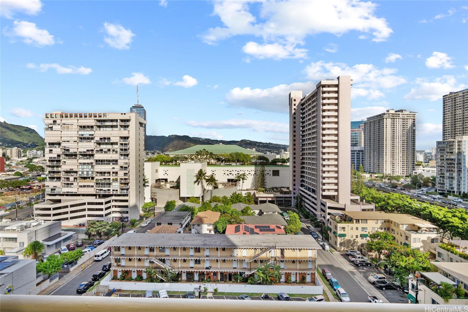 Atkinson Towers inc condo # 1203, Honolulu, Hawaii - photo 14 of 20