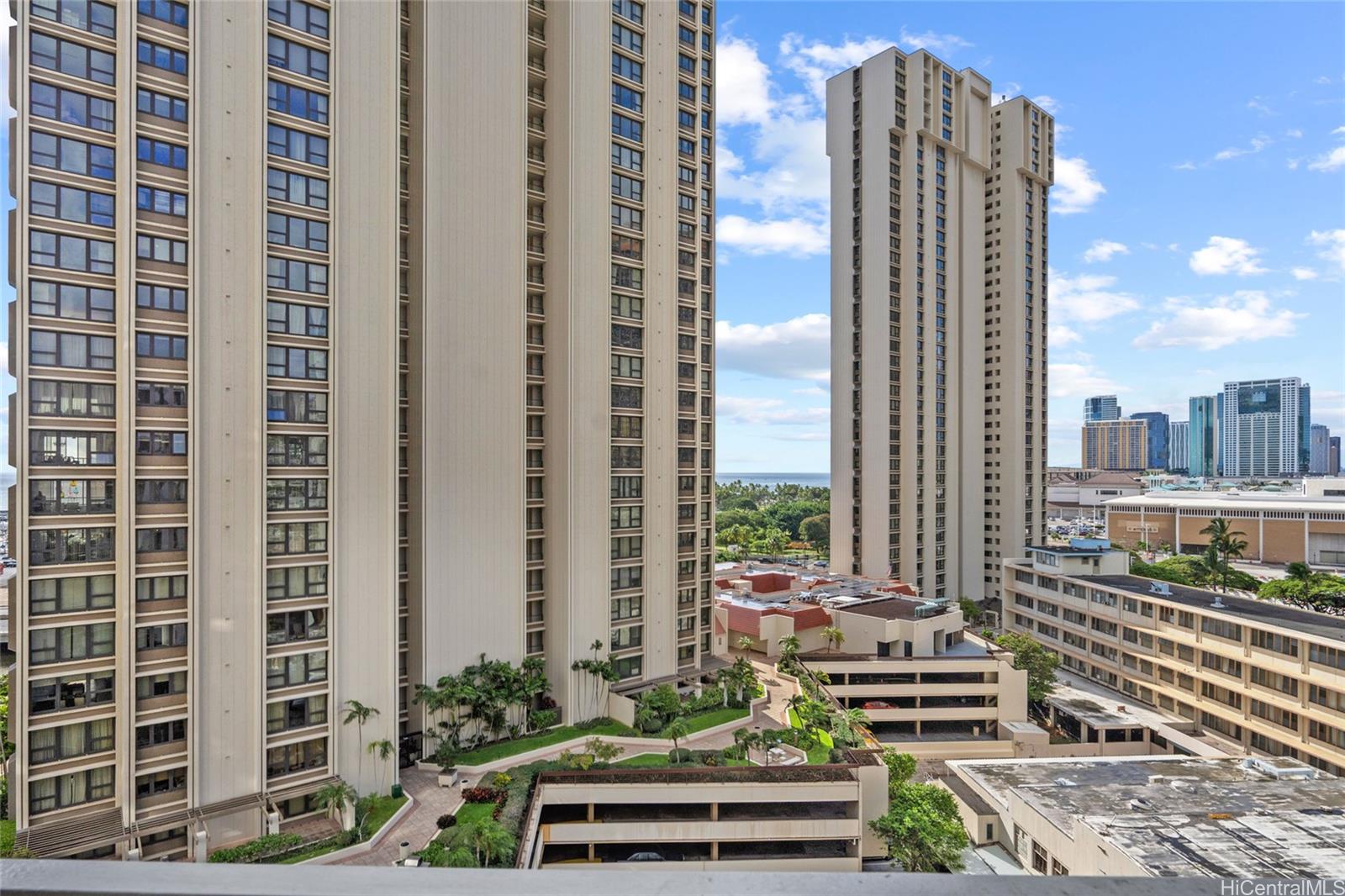 Atkinson Towers inc condo # 1203, Honolulu, Hawaii - photo 18 of 20