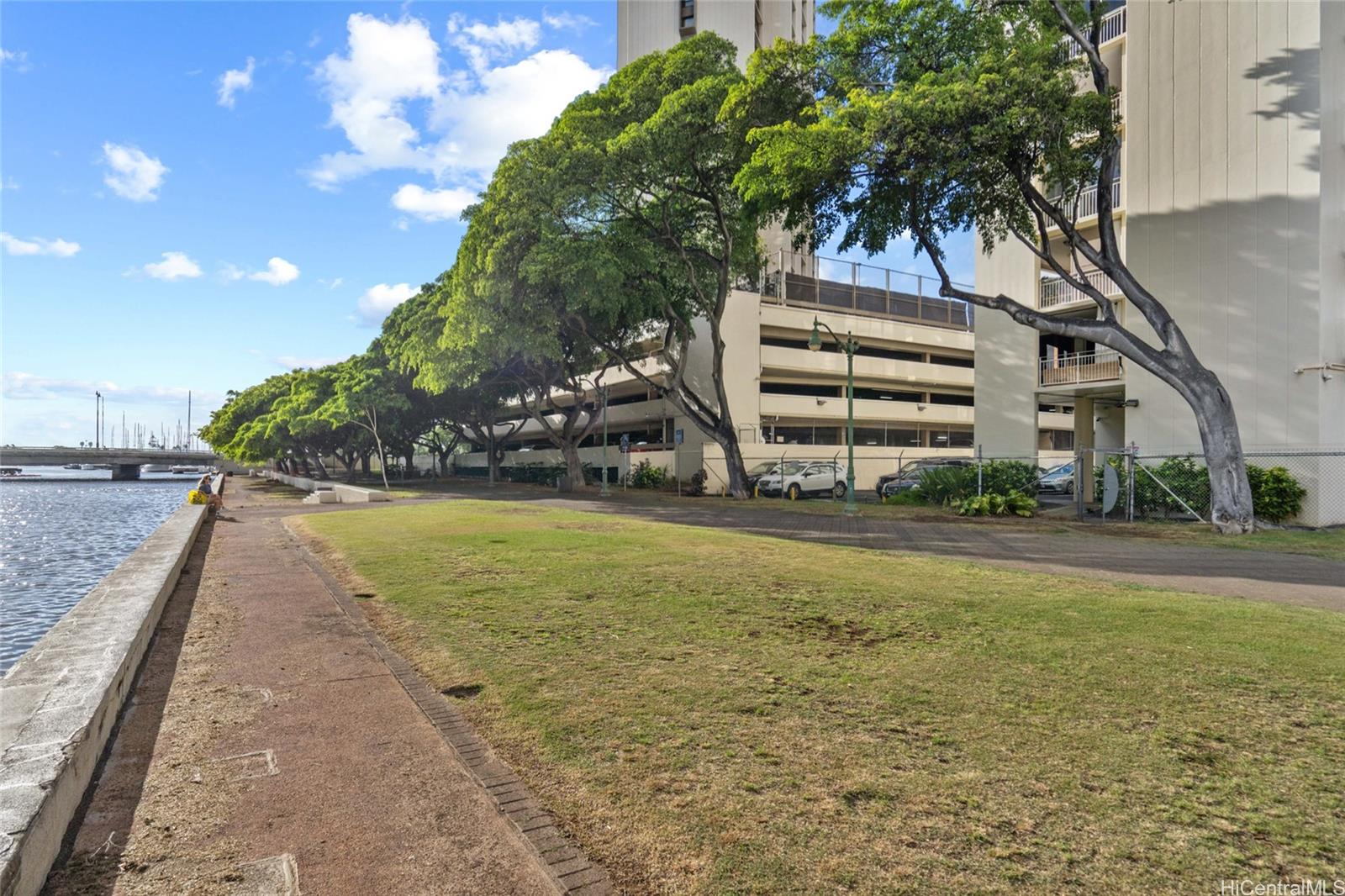 Atkinson Towers inc condo # 1203, Honolulu, Hawaii - photo 20 of 20