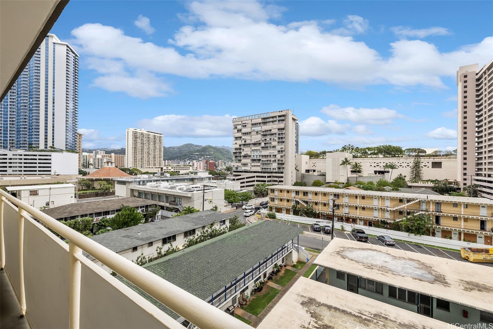 Atkinson Towers Inc condo # 603, Honolulu, Hawaii - photo 17 of 23