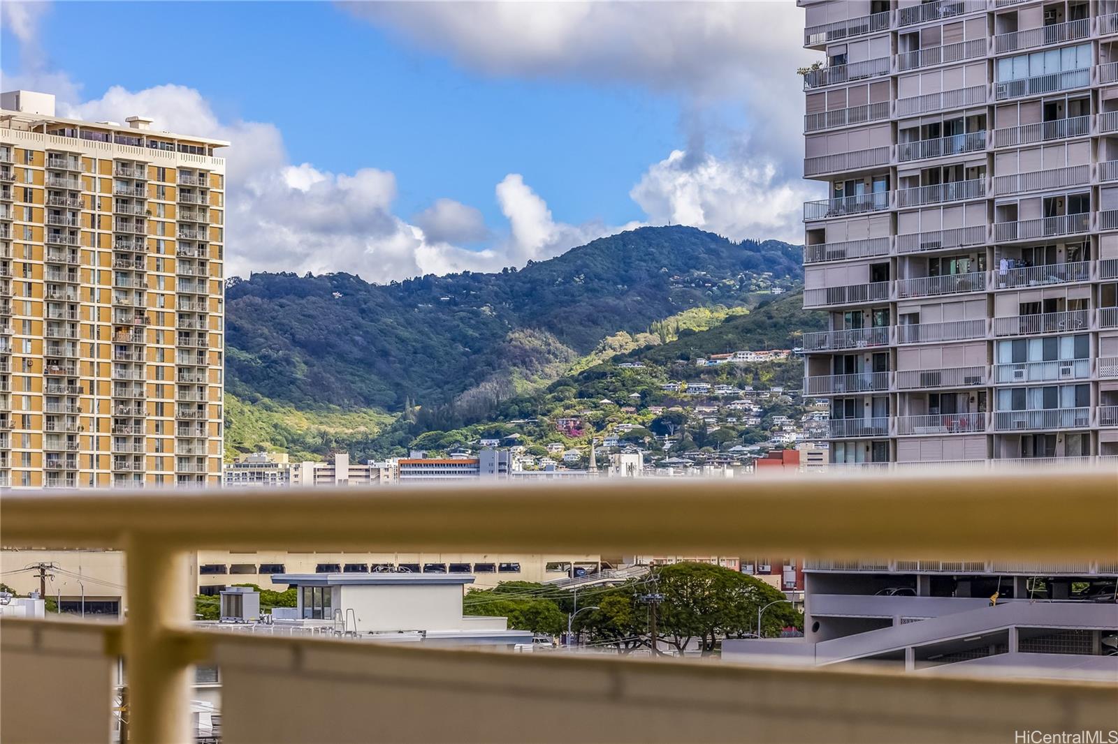 Atkinson Towers Inc condo # 607, Honolulu, Hawaii - photo 22 of 25
