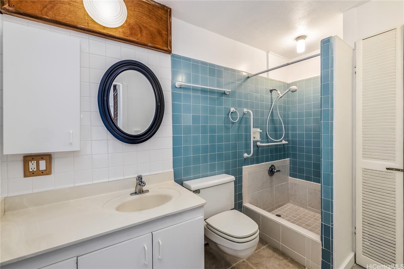 Atkinson Towers Inc condo # 607, Honolulu, Hawaii - photo 14 of 21