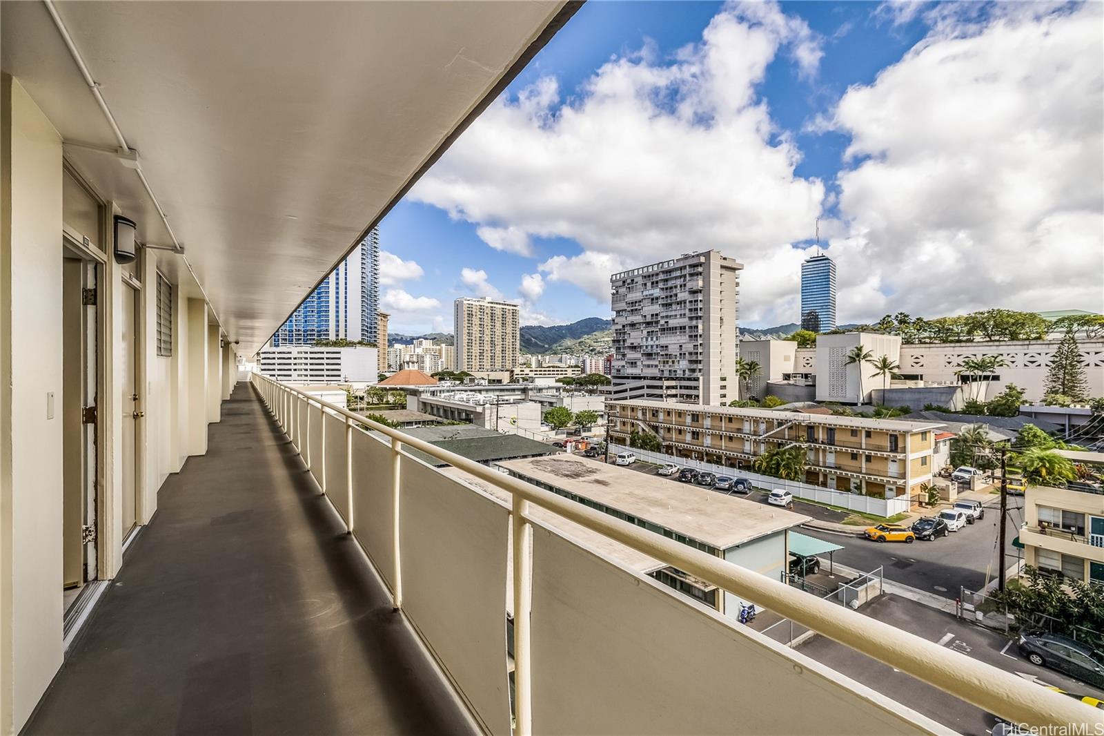 Atkinson Towers Inc condo # 607, Honolulu, Hawaii - photo 15 of 21