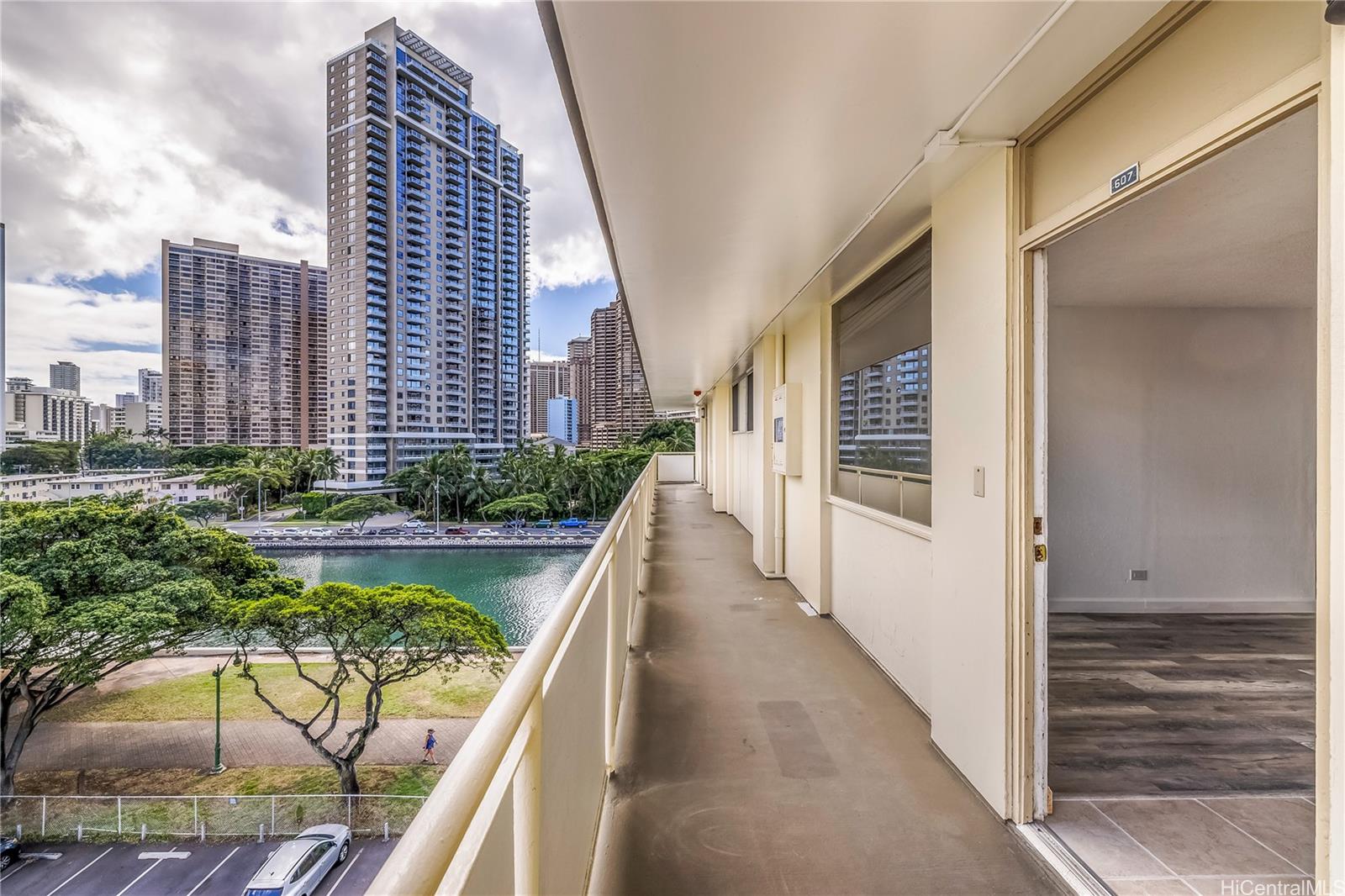 Atkinson Towers Inc condo # 607, Honolulu, Hawaii - photo 16 of 21