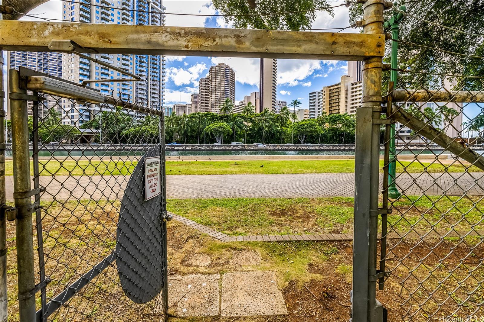 Atkinson Towers Inc condo # 607, Honolulu, Hawaii - photo 19 of 21