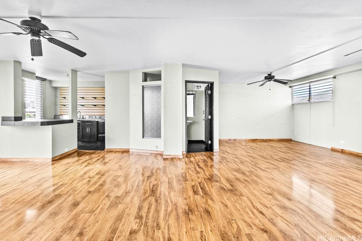 Atkinson Towers Inc condo # 806, Honolulu, Hawaii - photo 2 of 25