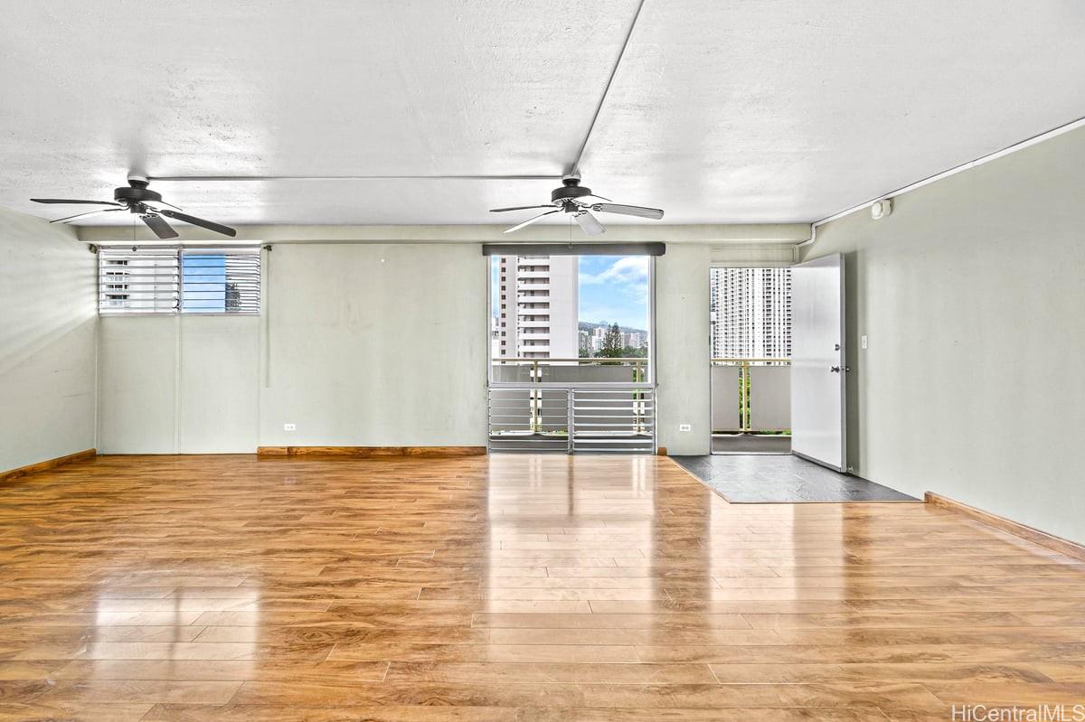 Atkinson Towers Inc condo # 806, Honolulu, Hawaii - photo 12 of 25