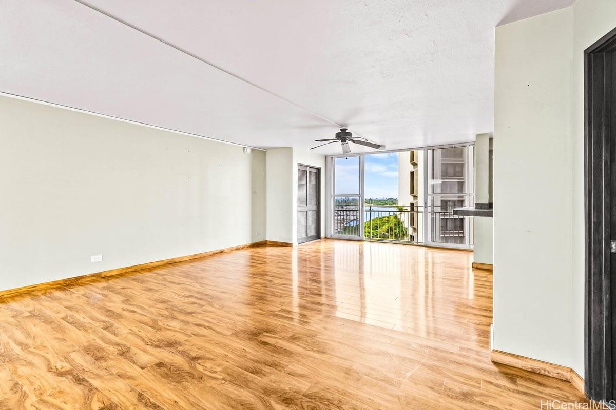 Atkinson Towers Inc condo # 806, Honolulu, Hawaii - photo 13 of 25