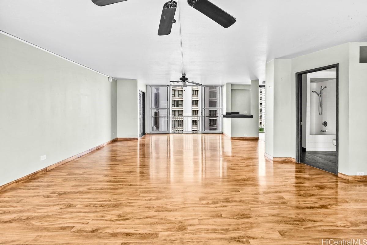 Atkinson Towers Inc condo # 806, Honolulu, Hawaii - photo 15 of 25