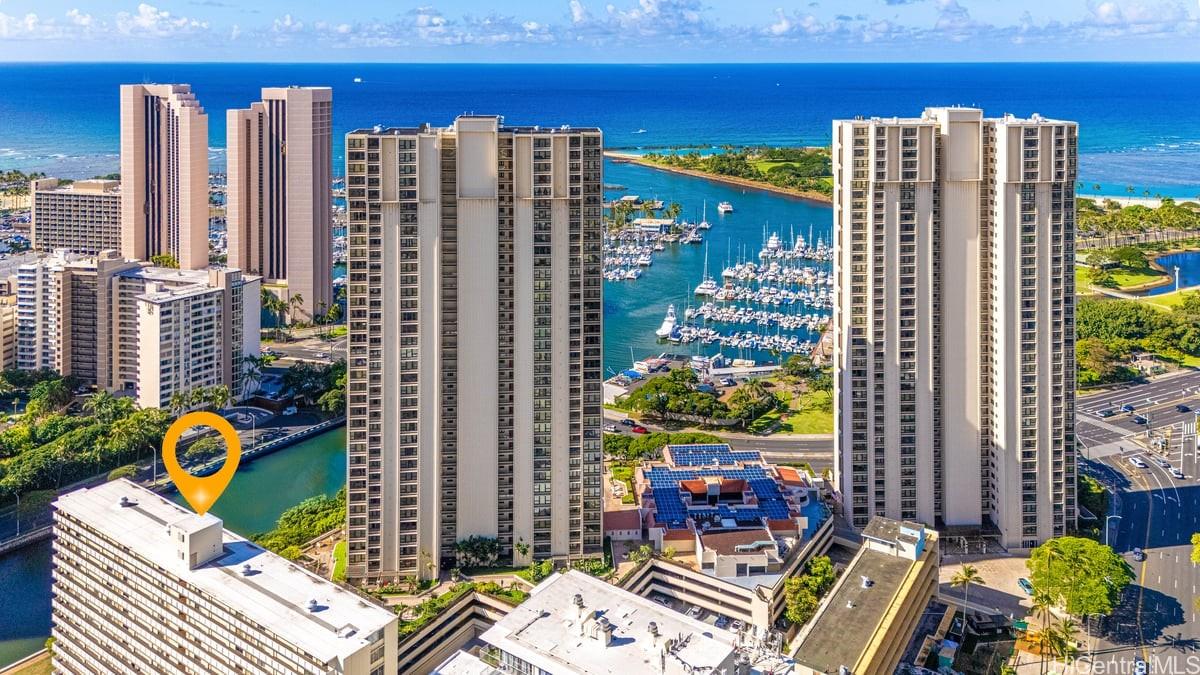 Atkinson Towers Inc condo # 806, Honolulu, Hawaii - photo 18 of 25