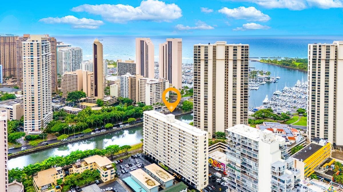 Atkinson Towers Inc condo # 806, Honolulu, Hawaii - photo 20 of 25