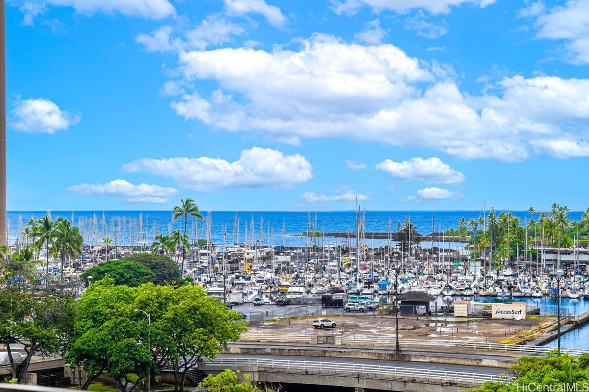 Atkinson Towers Inc condo # 806, Honolulu, Hawaii - photo 24 of 25