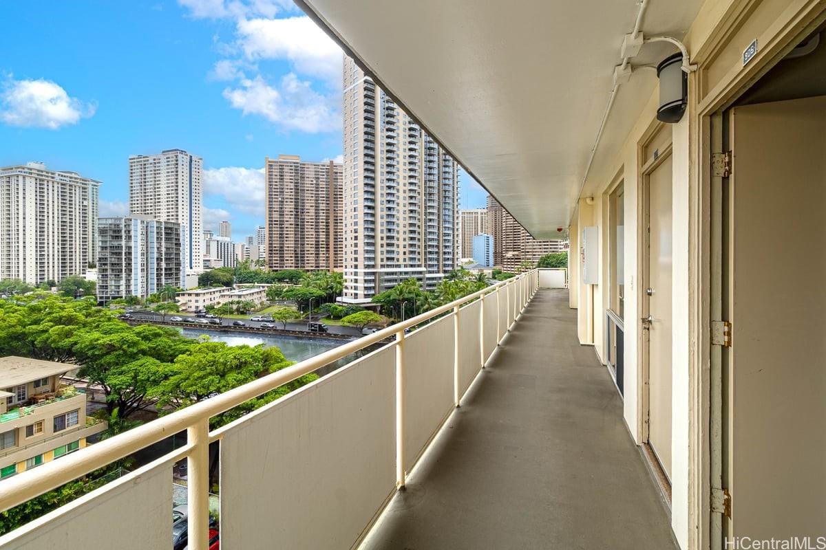 Atkinson Towers Inc condo # 806, Honolulu, Hawaii - photo 25 of 25