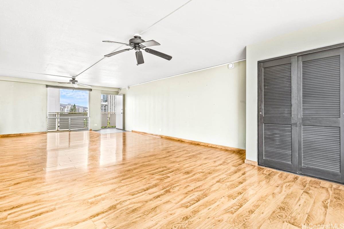 Atkinson Towers Inc condo # 806, Honolulu, Hawaii - photo 4 of 25