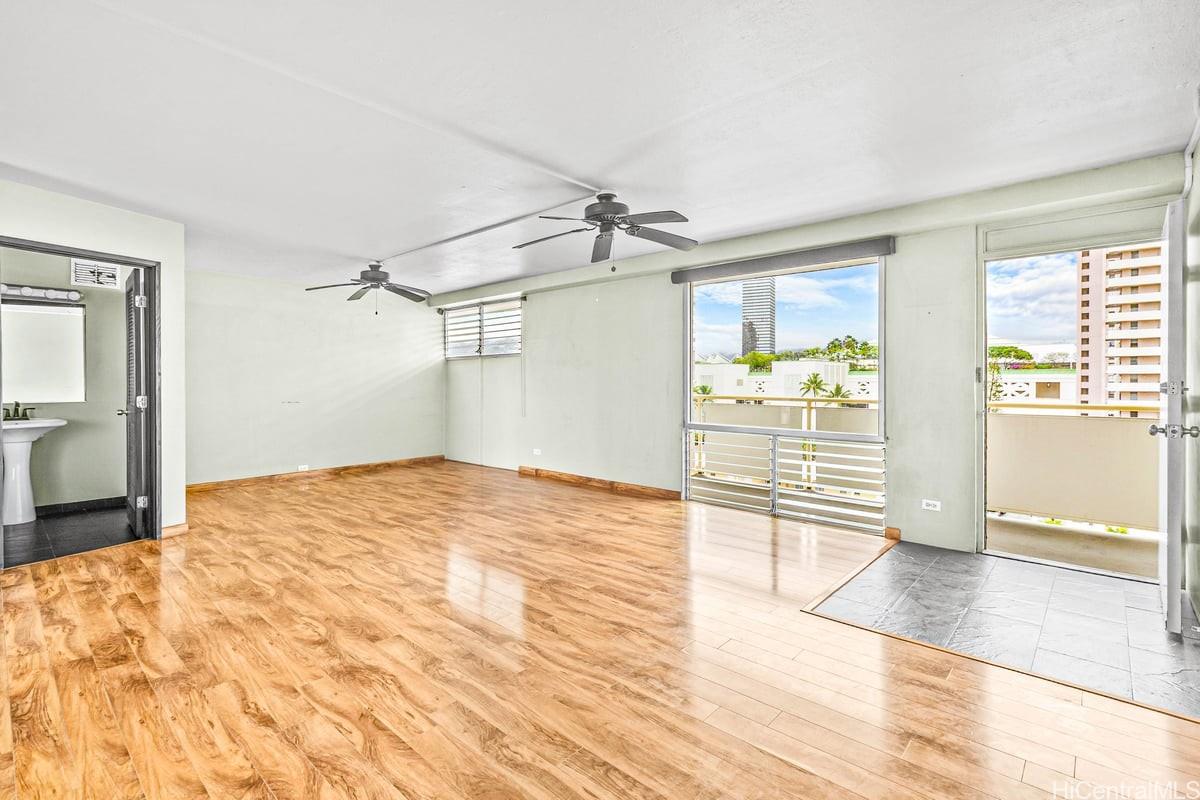 Atkinson Towers Inc condo # 806, Honolulu, Hawaii - photo 7 of 25