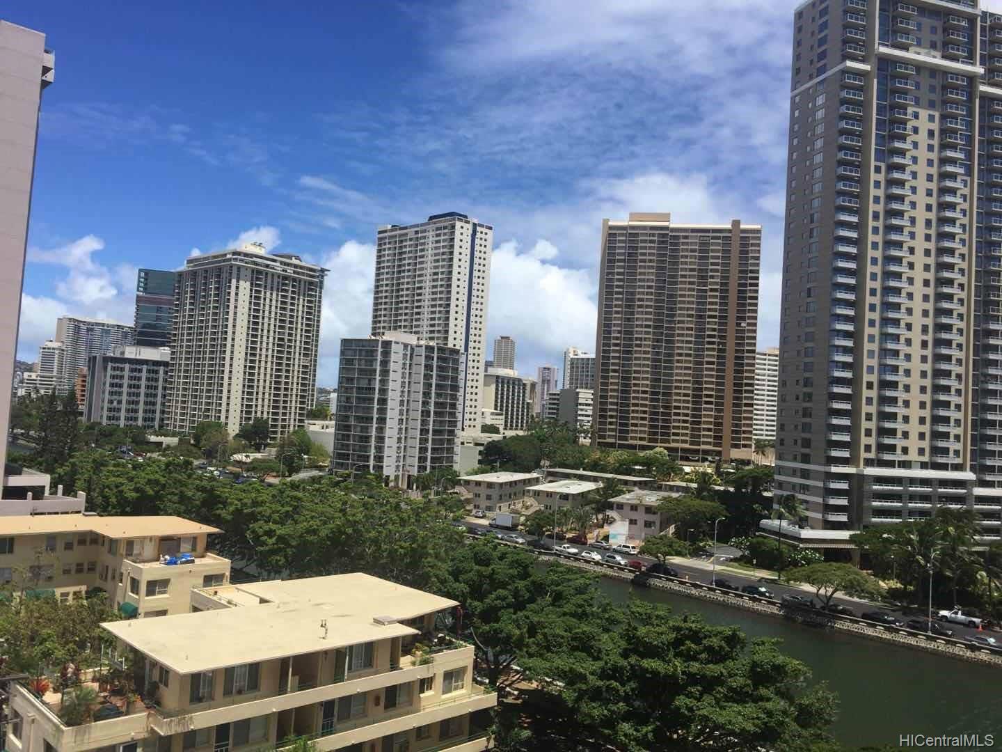 Atkinson Towers Inc condo # 903, Honolulu, Hawaii - photo 2 of 9