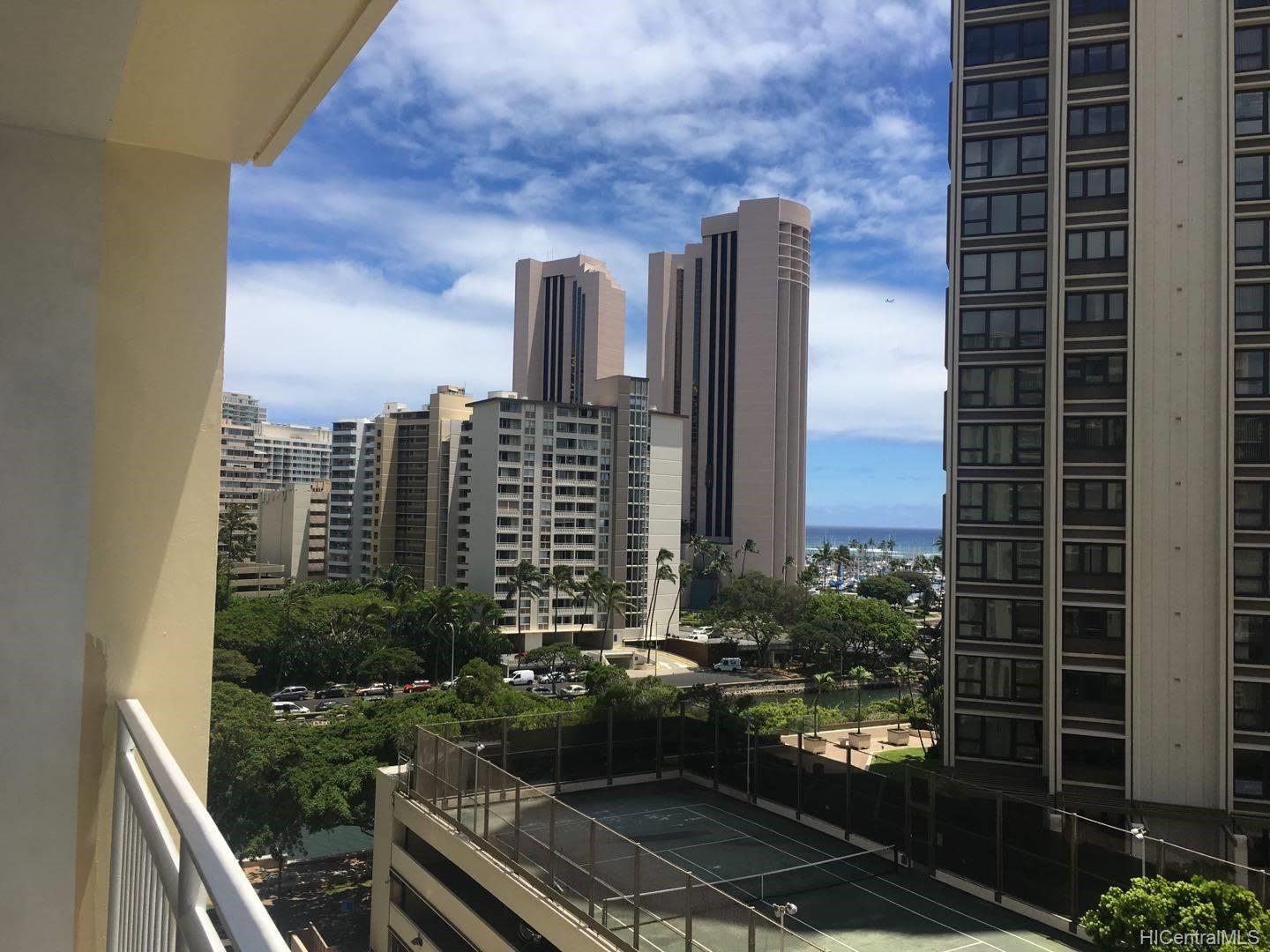 Atkinson Towers Inc condo # 903, Honolulu, Hawaii - photo 5 of 9