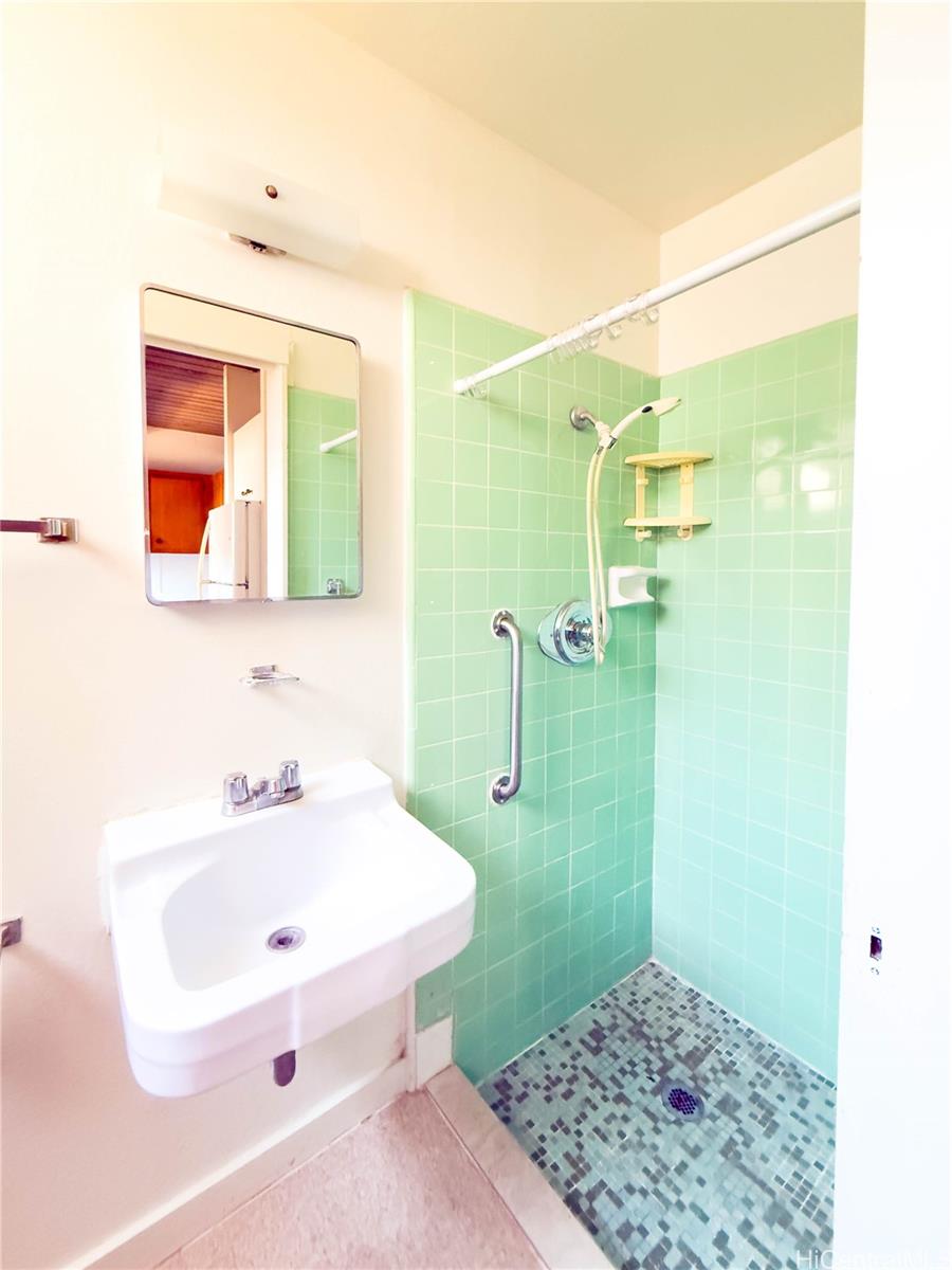 Tropic Gardens 1 condo # 2, Honolulu, Hawaii - photo 6 of 7