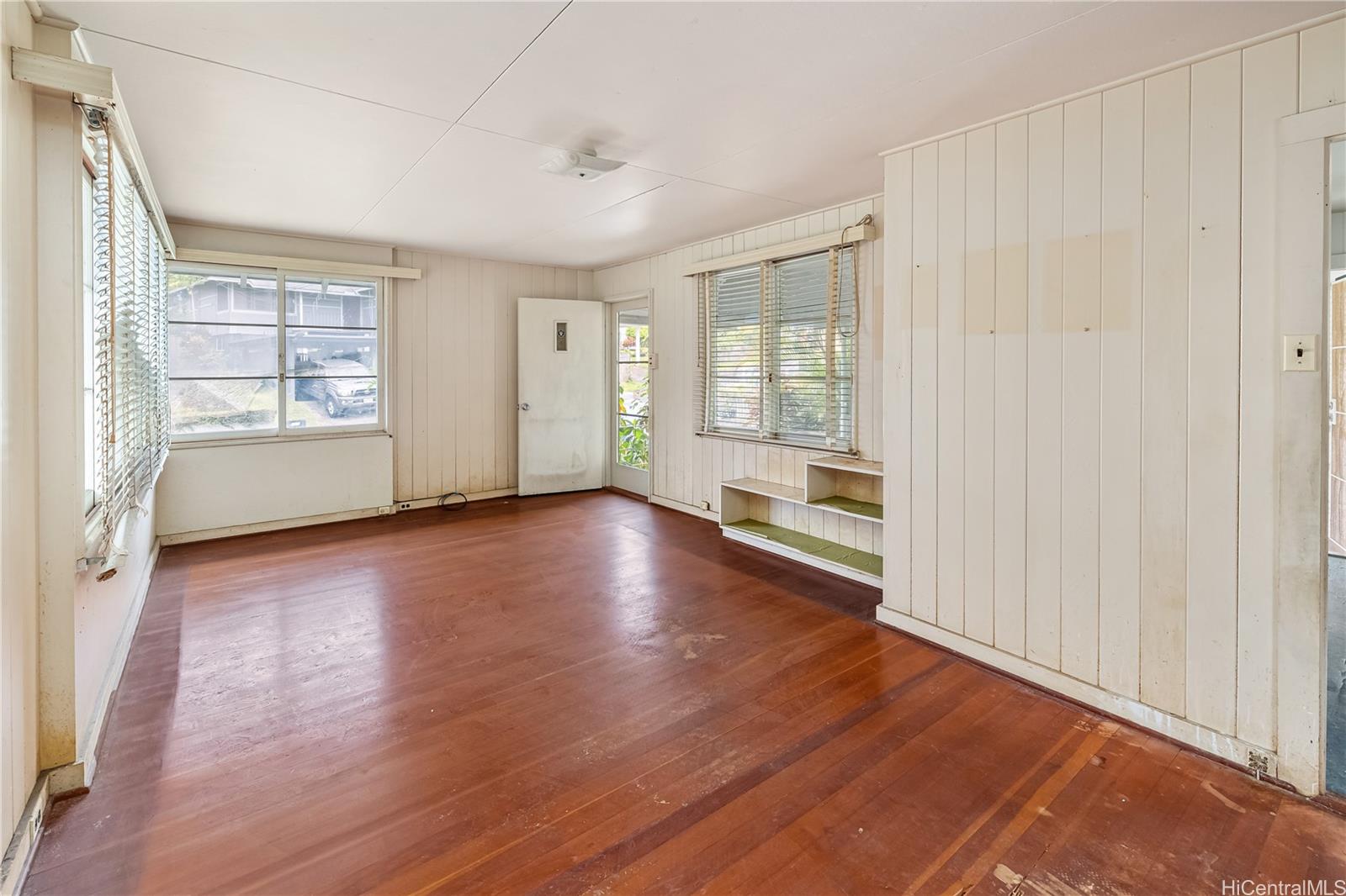 421  Ehako Place Nuuanu-lower, Honolulu home - photo 5 of 13