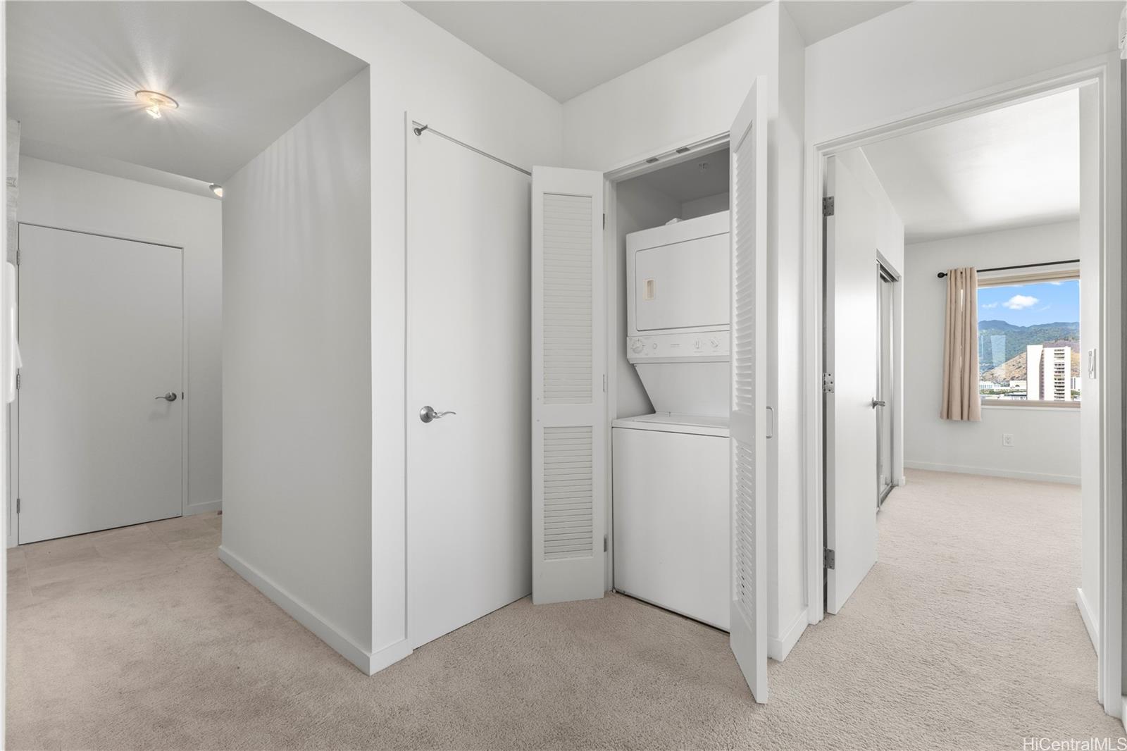 Lanikea At Waikiki condo # 2804, Honolulu, Hawaii - photo 17 of 25